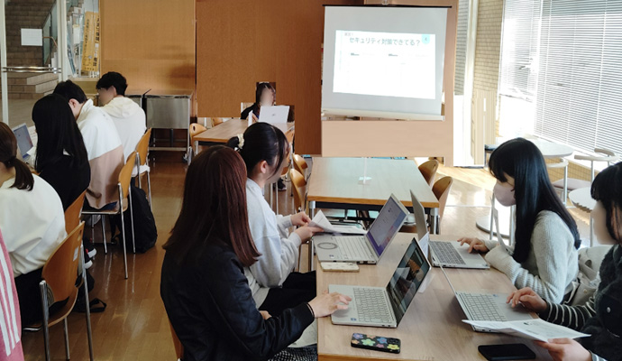 パソコンスキルアップ講座の様子